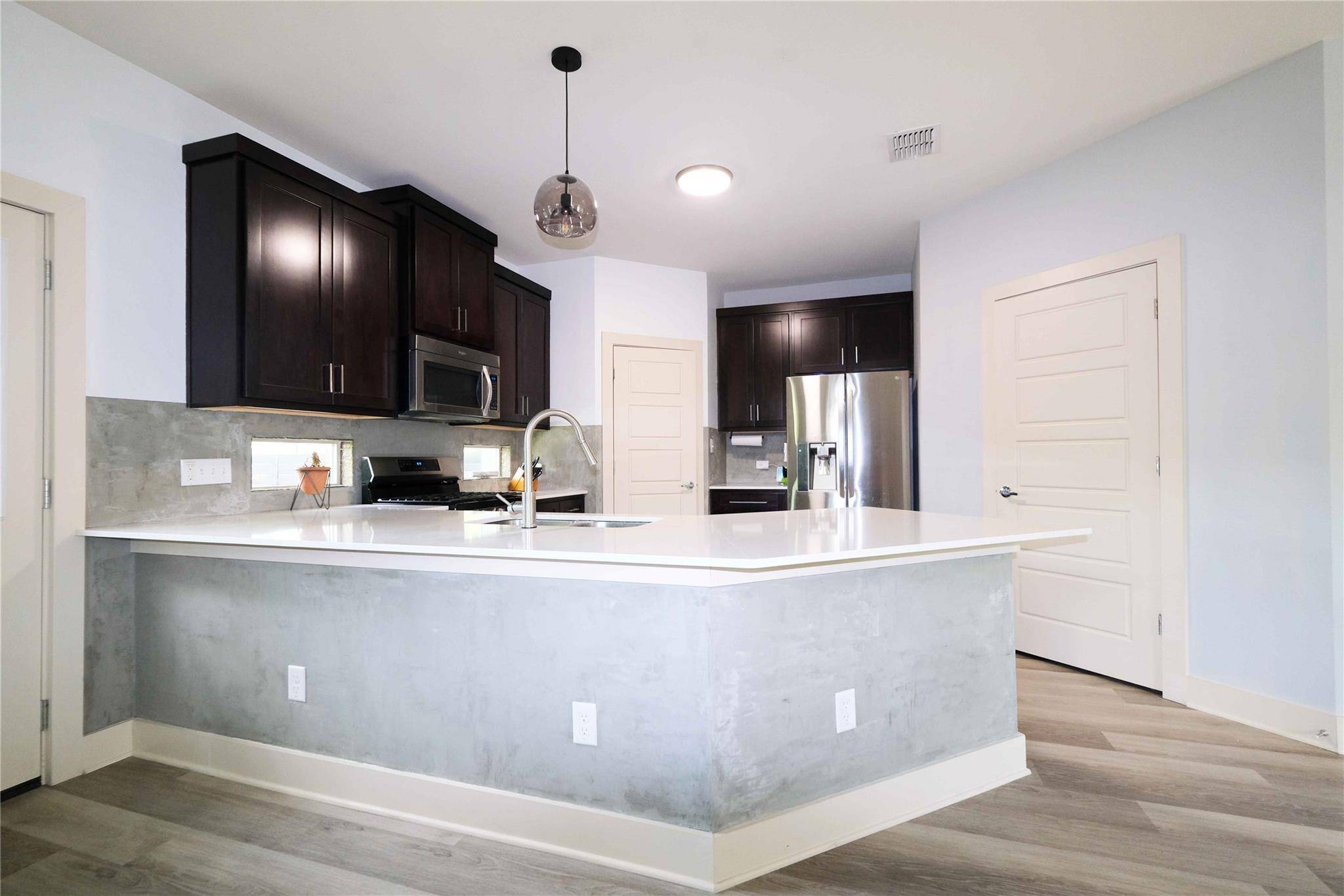 604 Allen ST #104, Austin, TX 78702