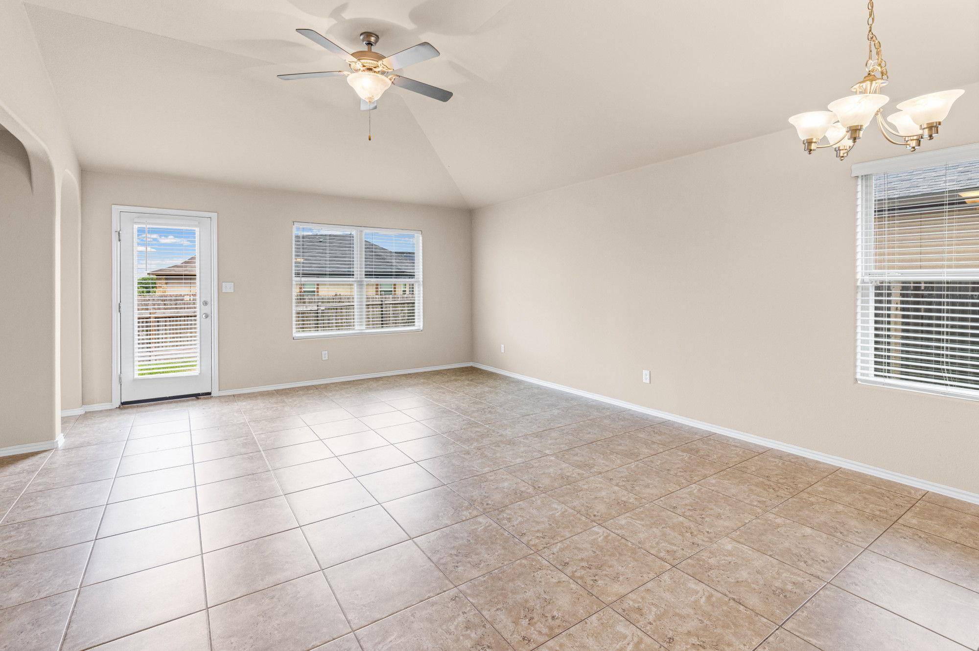 19308 Stokes LN, Pflugerville, TX 78660