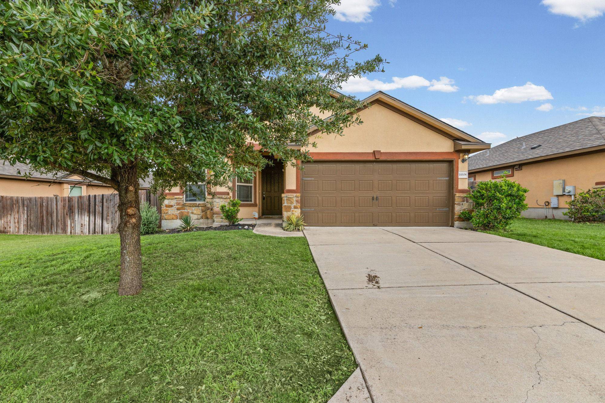 19308 Stokes LN, Pflugerville, TX 78660