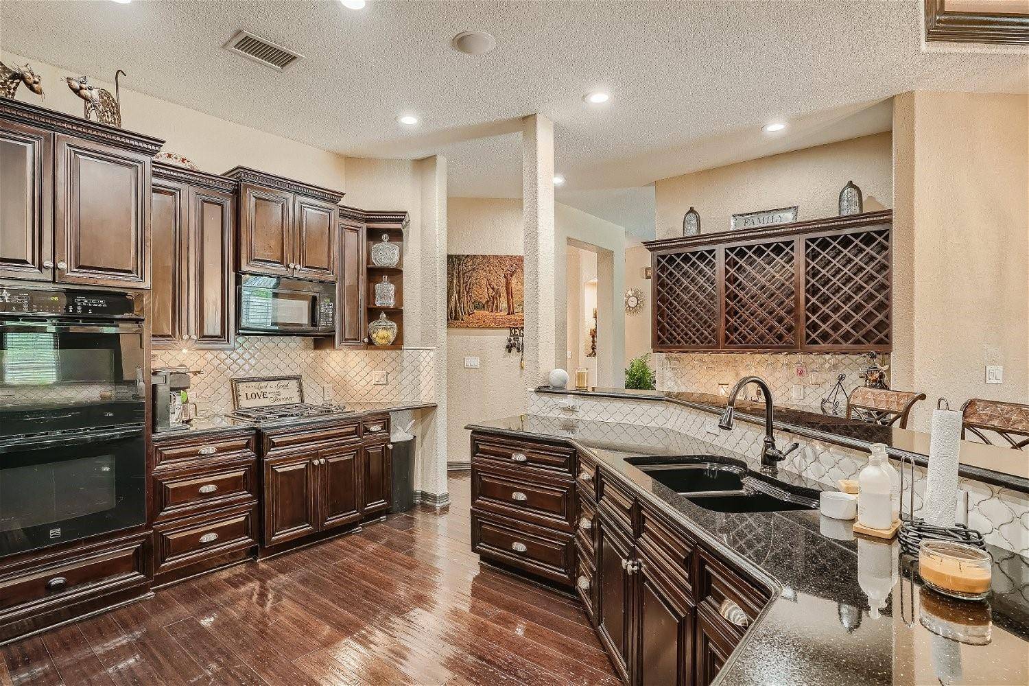 15207 Nightingale LN, Lakeway, TX 78734