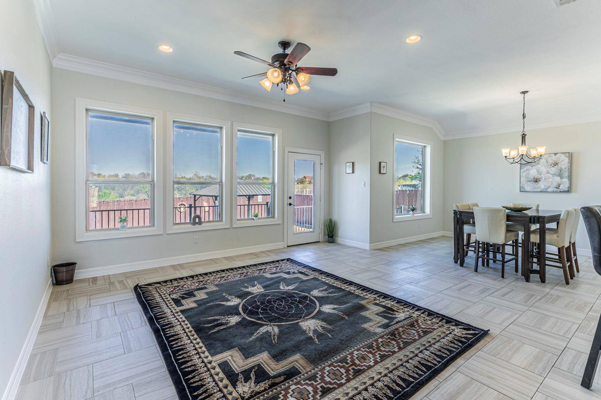 300 Magan LN, Jarrell, TX 76537