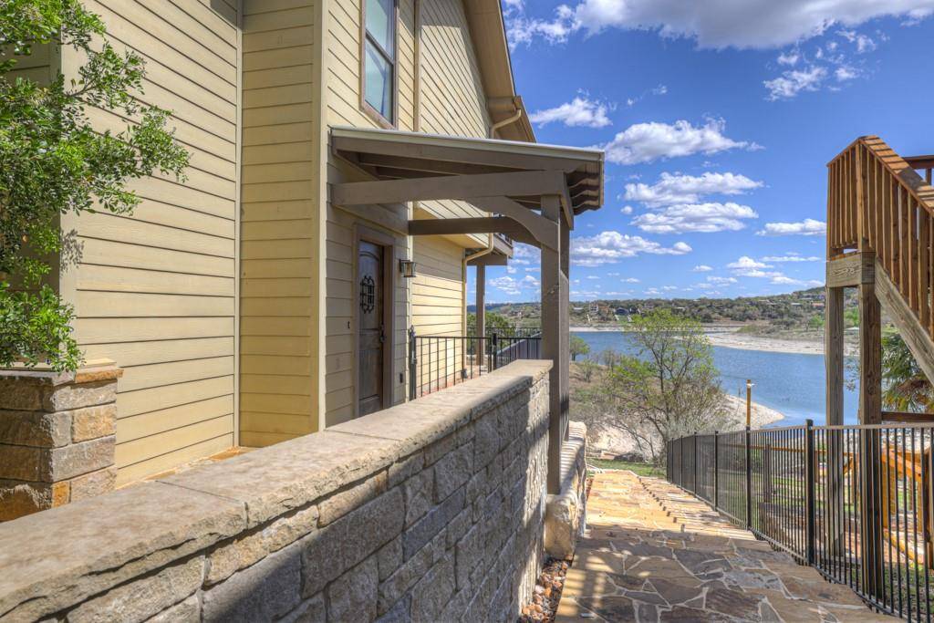 2550 Colleen DR, Canyon Lake, TX 78133