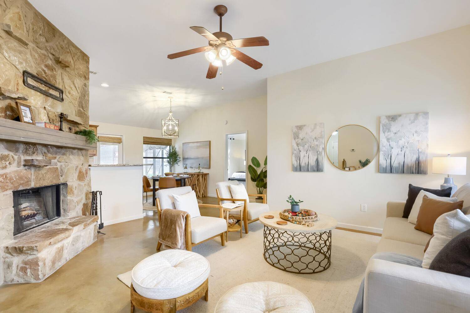 10213 Thomas LN, Dripping Springs, TX 78620