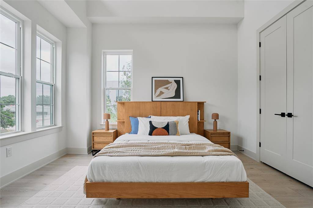 2209 Woodland Ave #803, Austin, TX 78741