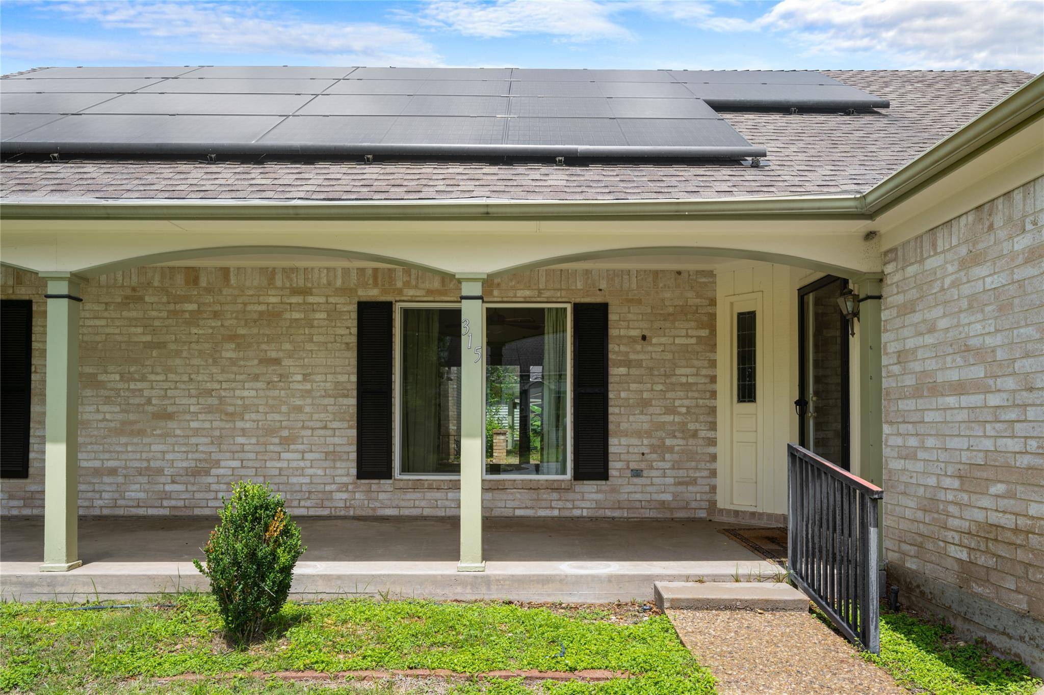315 E Fannin ST, La Grange, TX 78945