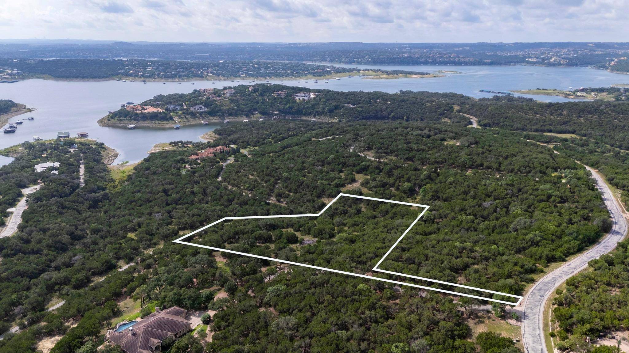 105 N Angel Light DR, Spicewood, TX 78669