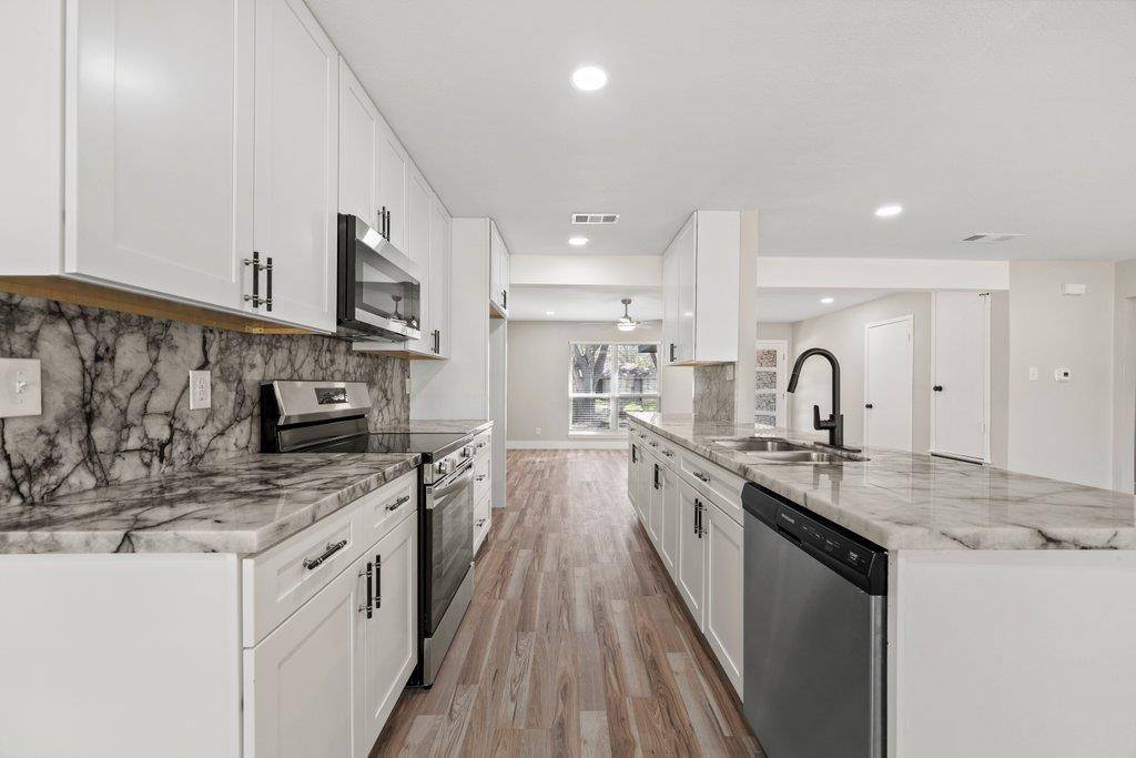 1313 Redbud TRL, Lockhart, TX 78644