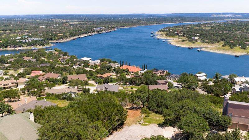 506 Ronay DR N, Spicewood, TX 78669