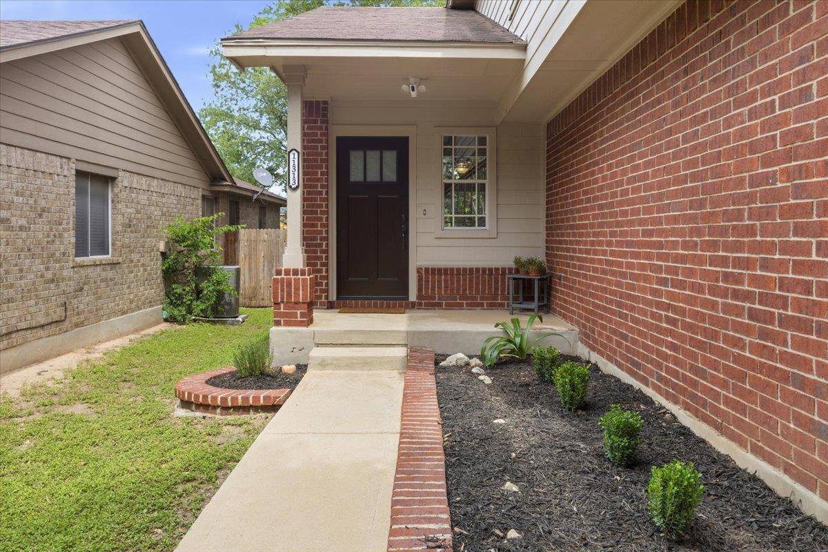 11313 Pardoners Tale LN, Austin, TX 78748