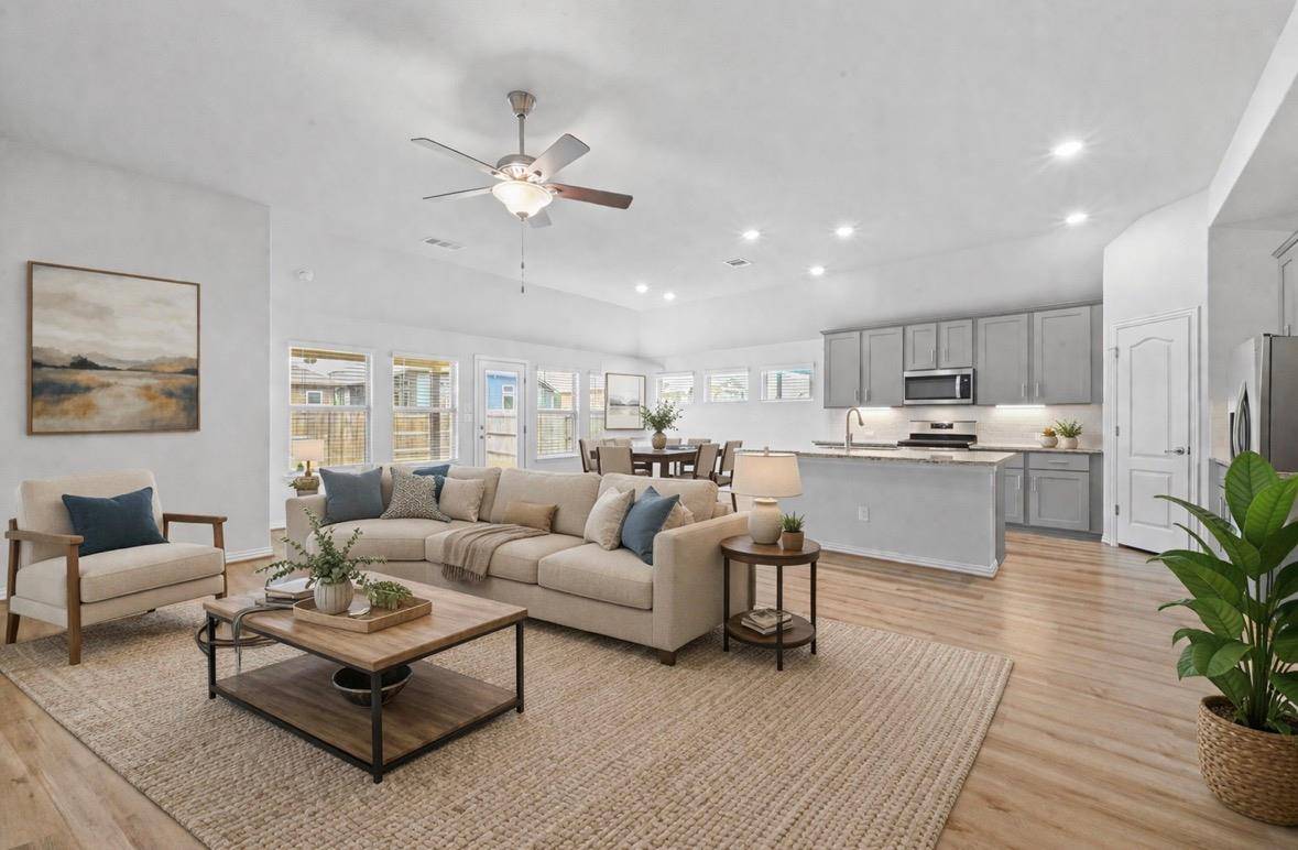 392 Algaroba LOOP, Buda, TX 78610
