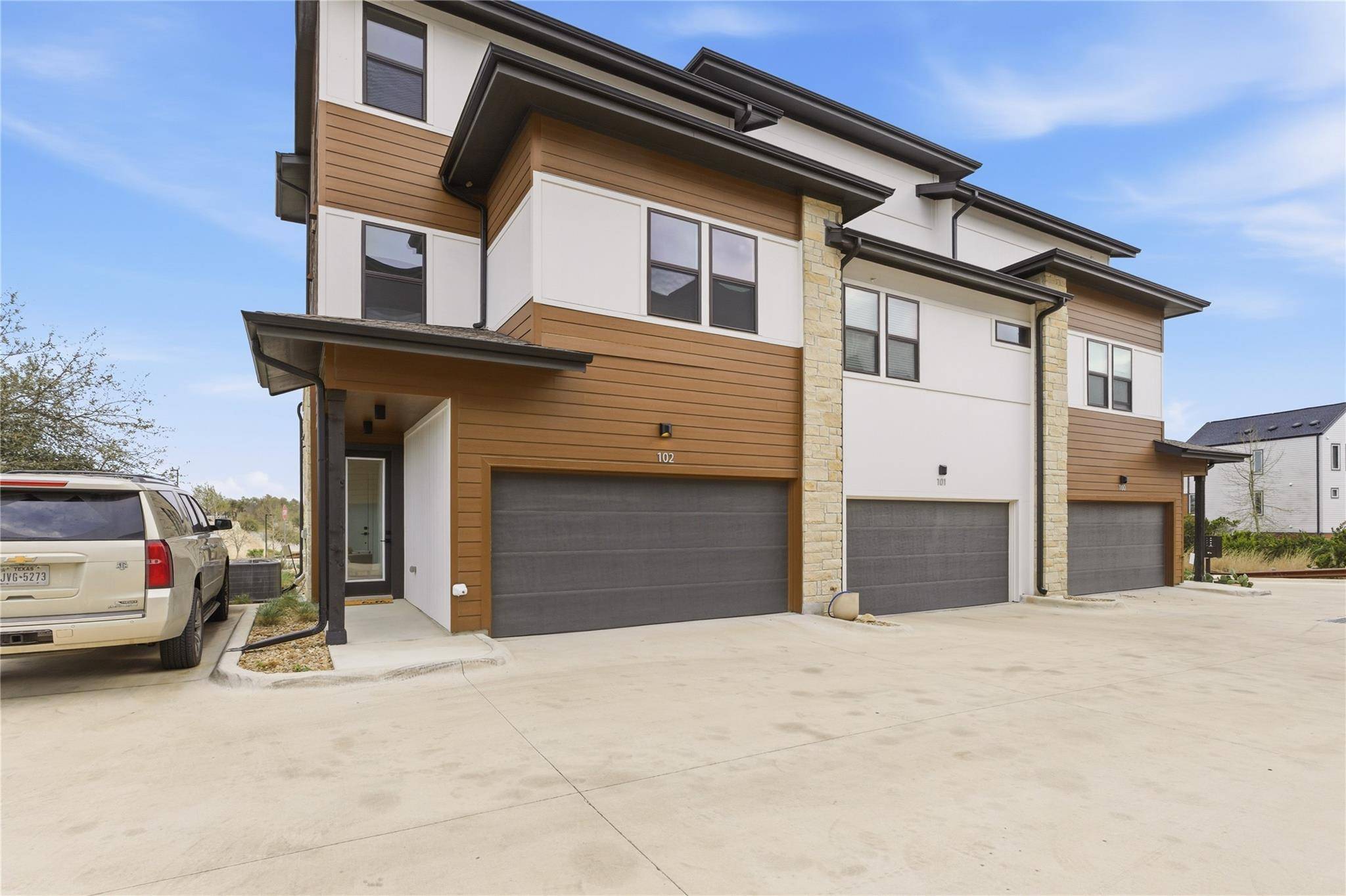 315 Holton DR #102, Austin, TX 78737