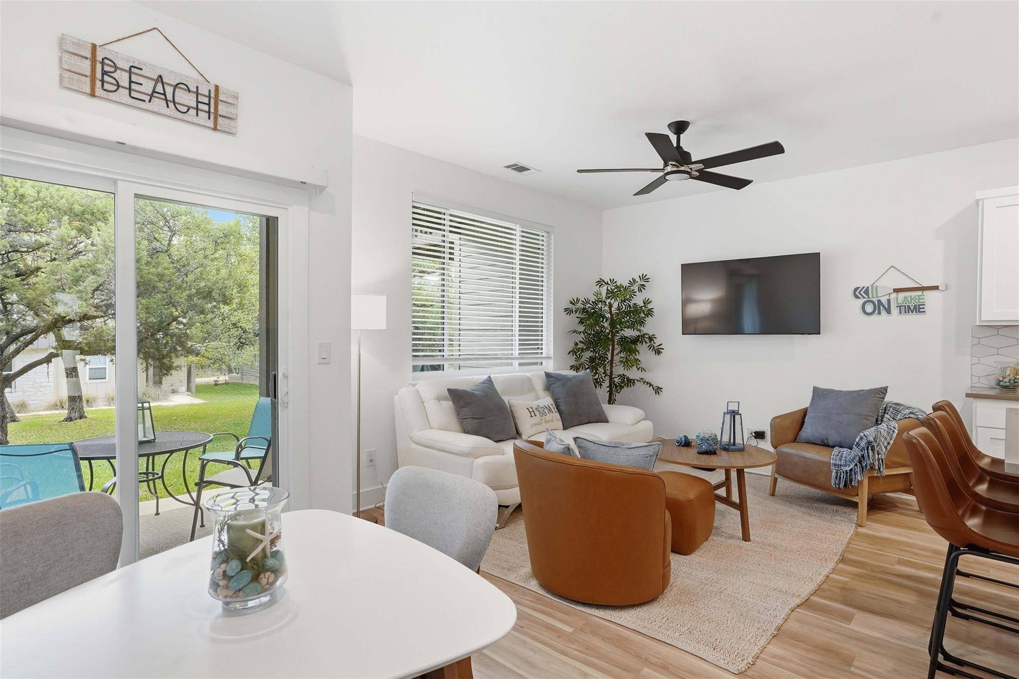 512 Palmer DR, Point Venture, TX 78645