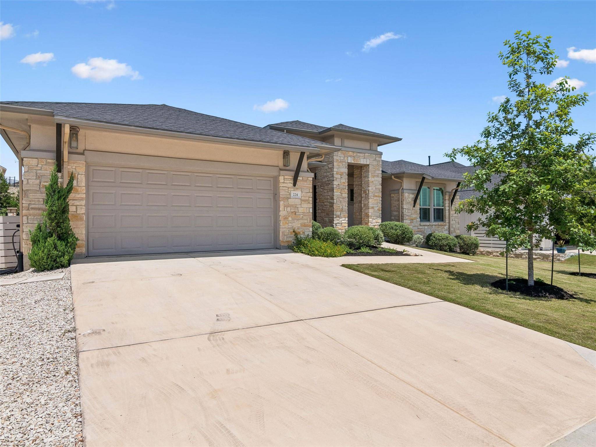 224 Sweeping Sage LN, San Marcos, TX 78666