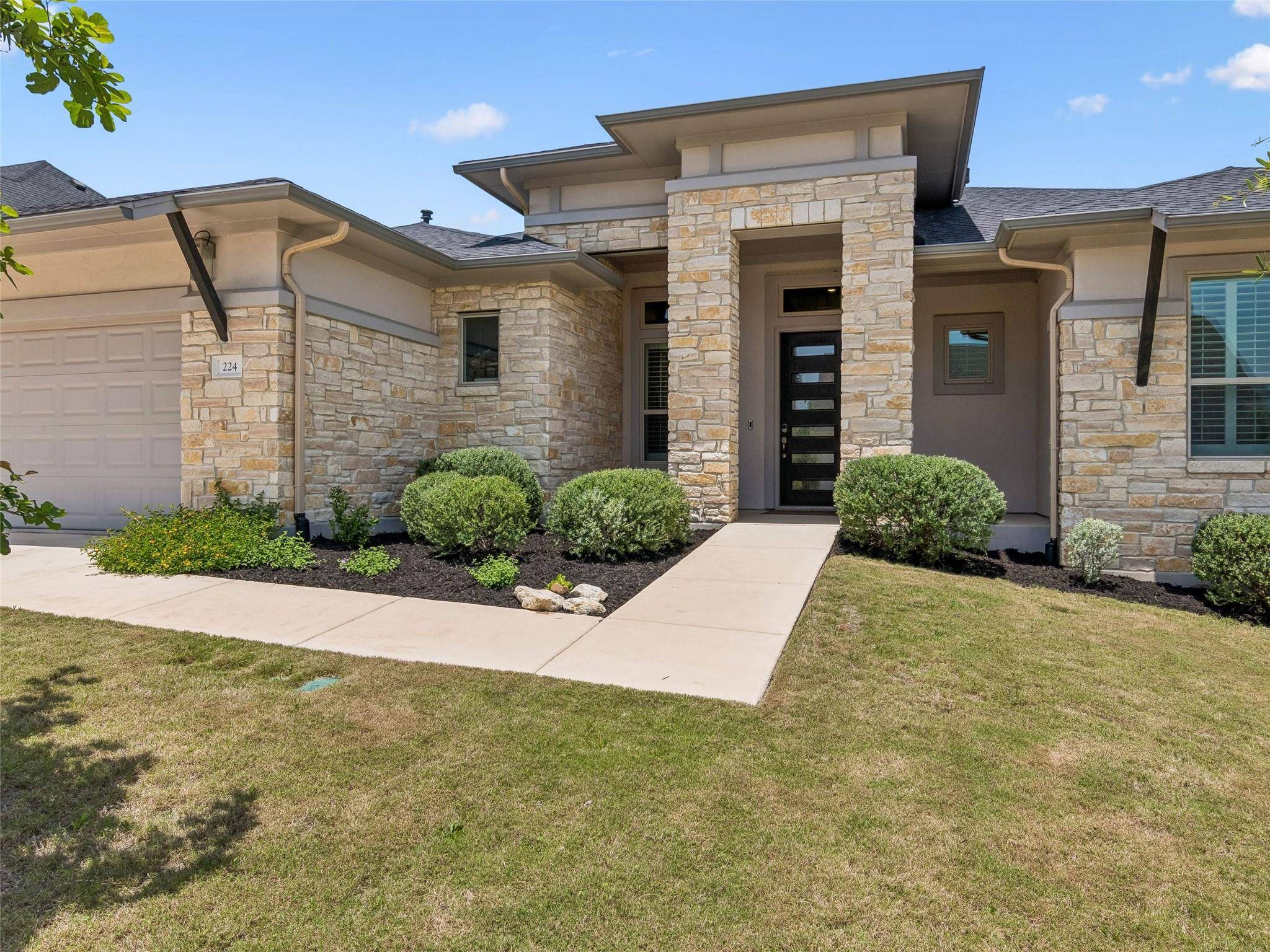 224 Sweeping Sage LN, San Marcos, TX 78666