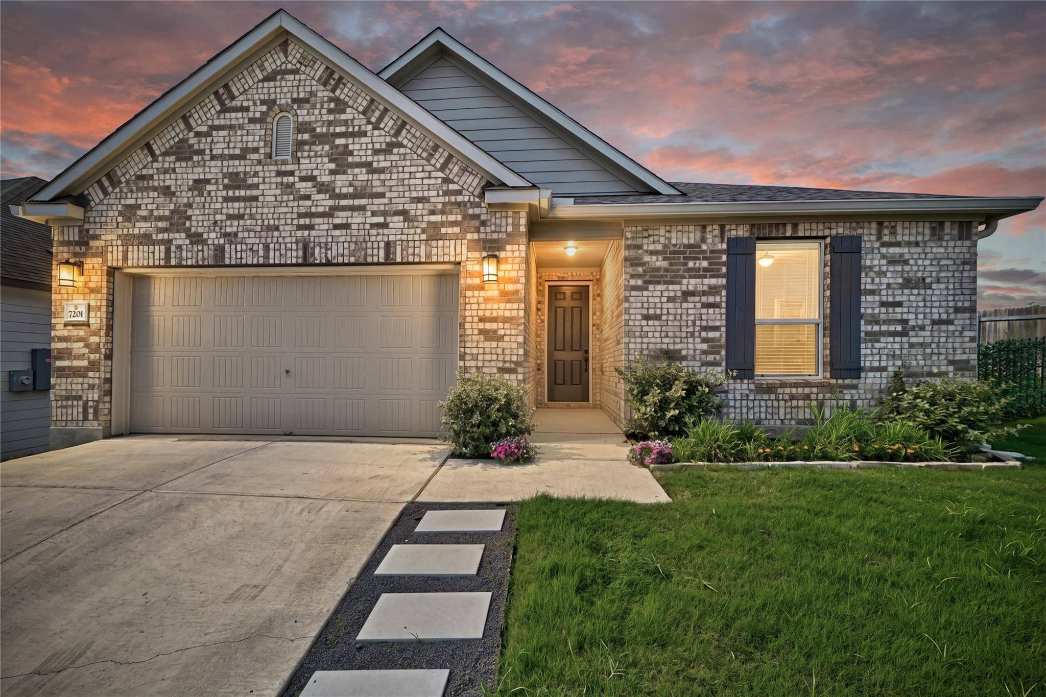 7201 Calliope XING, Austin, TX 78744