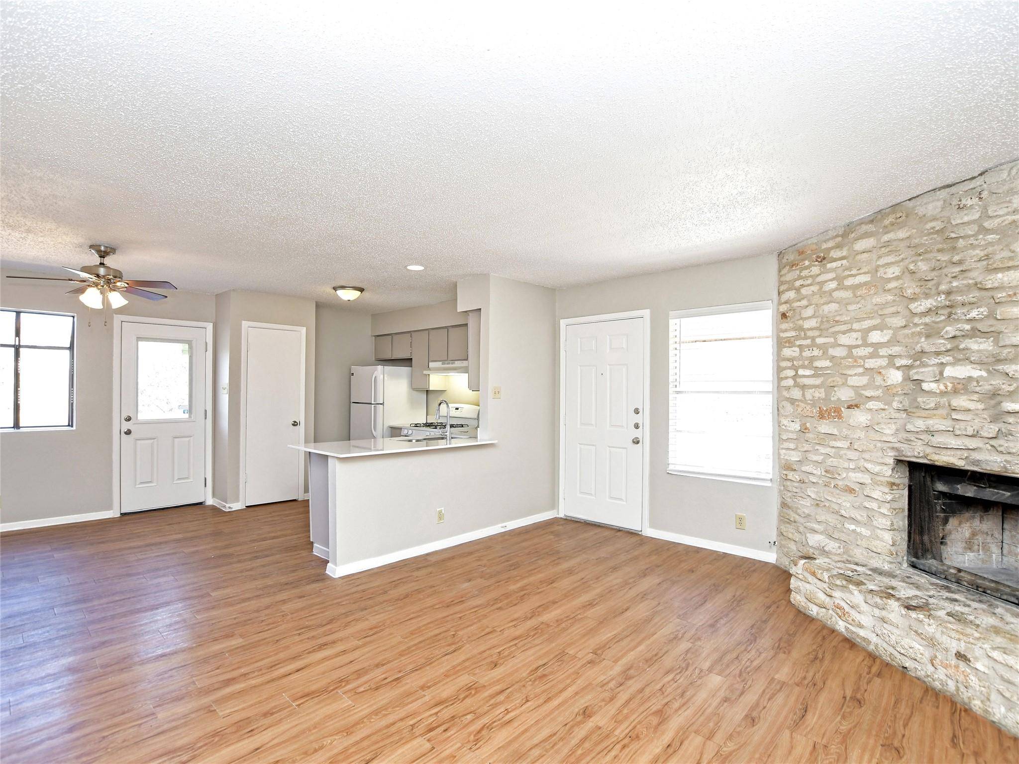 301 Algerita DR #D, Georgetown, TX 78628