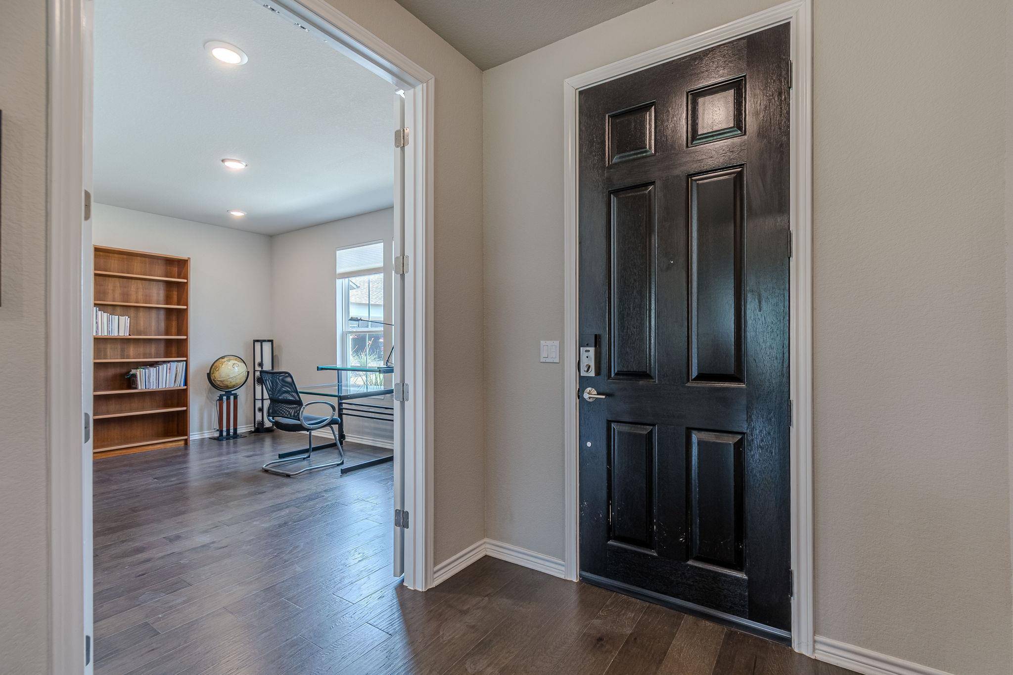 318 Dancing Oak LN #104, San Marcos, TX 78666