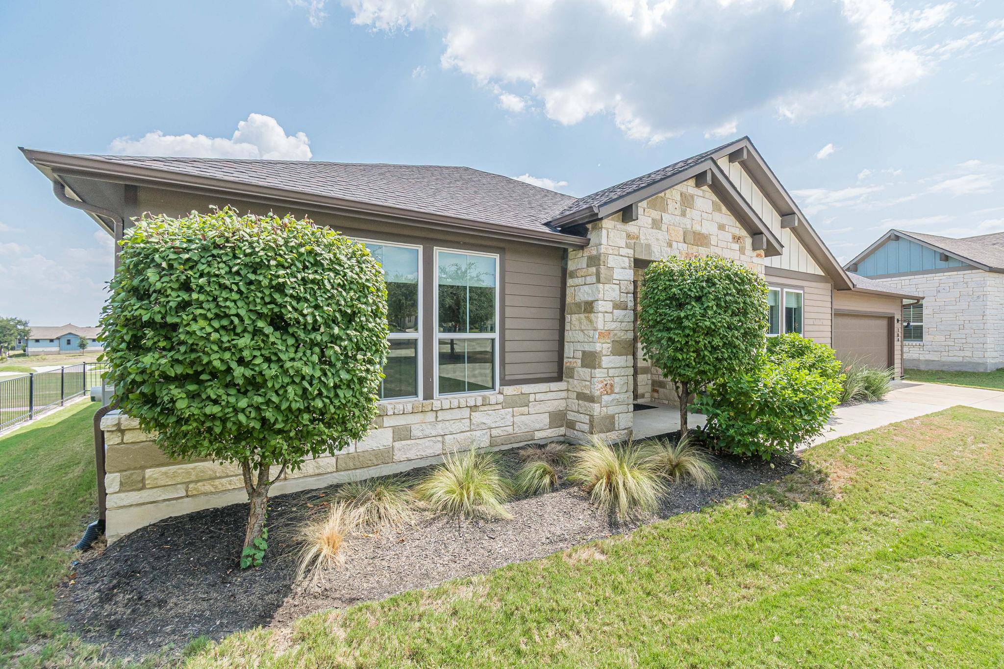 318 Dancing Oak LN #104, San Marcos, TX 78666