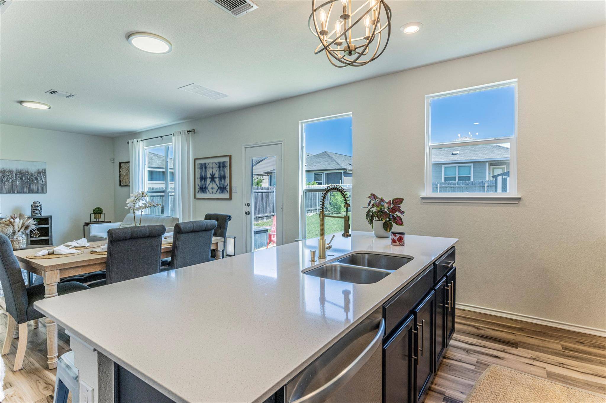 728 Bailey Park DR, Jarrell, TX 76537
