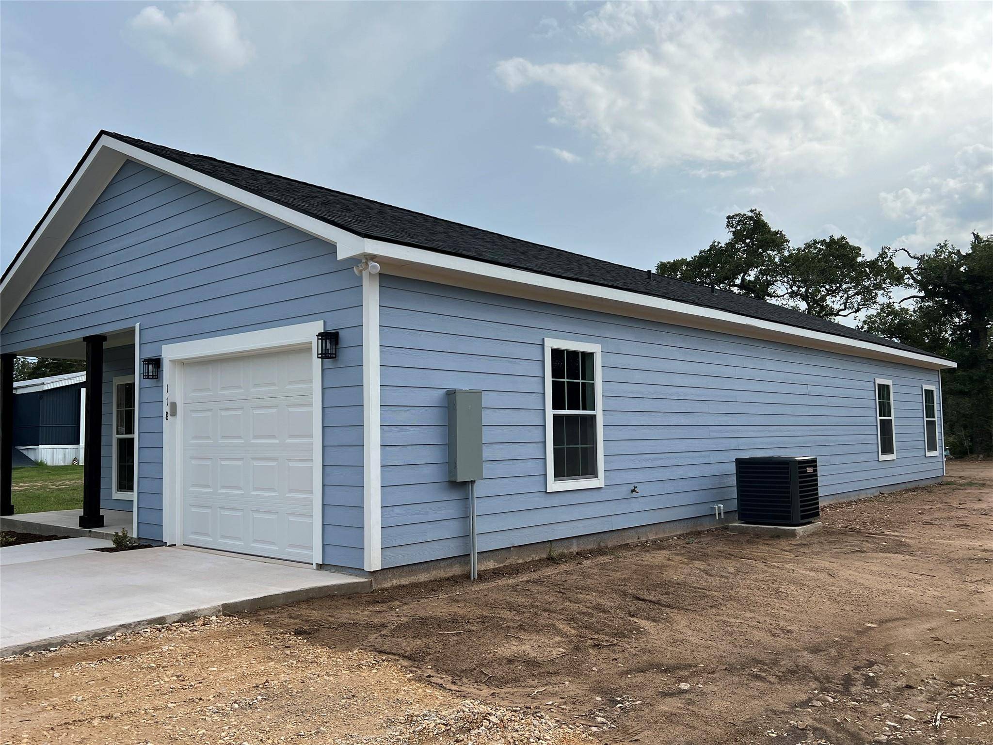 118 Peace Pipe, Smithville, TX 78957