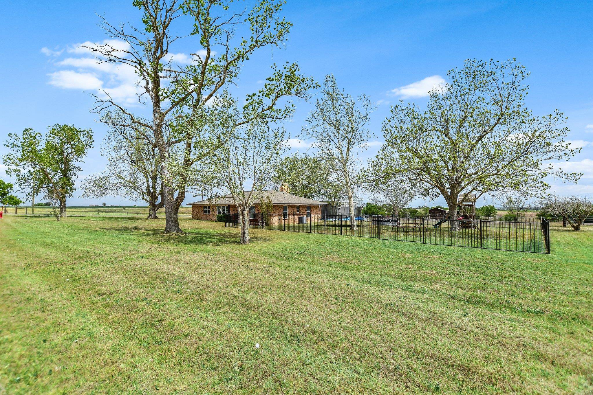 1601 CR 463 (and CR 465), Elgin, TX 78621