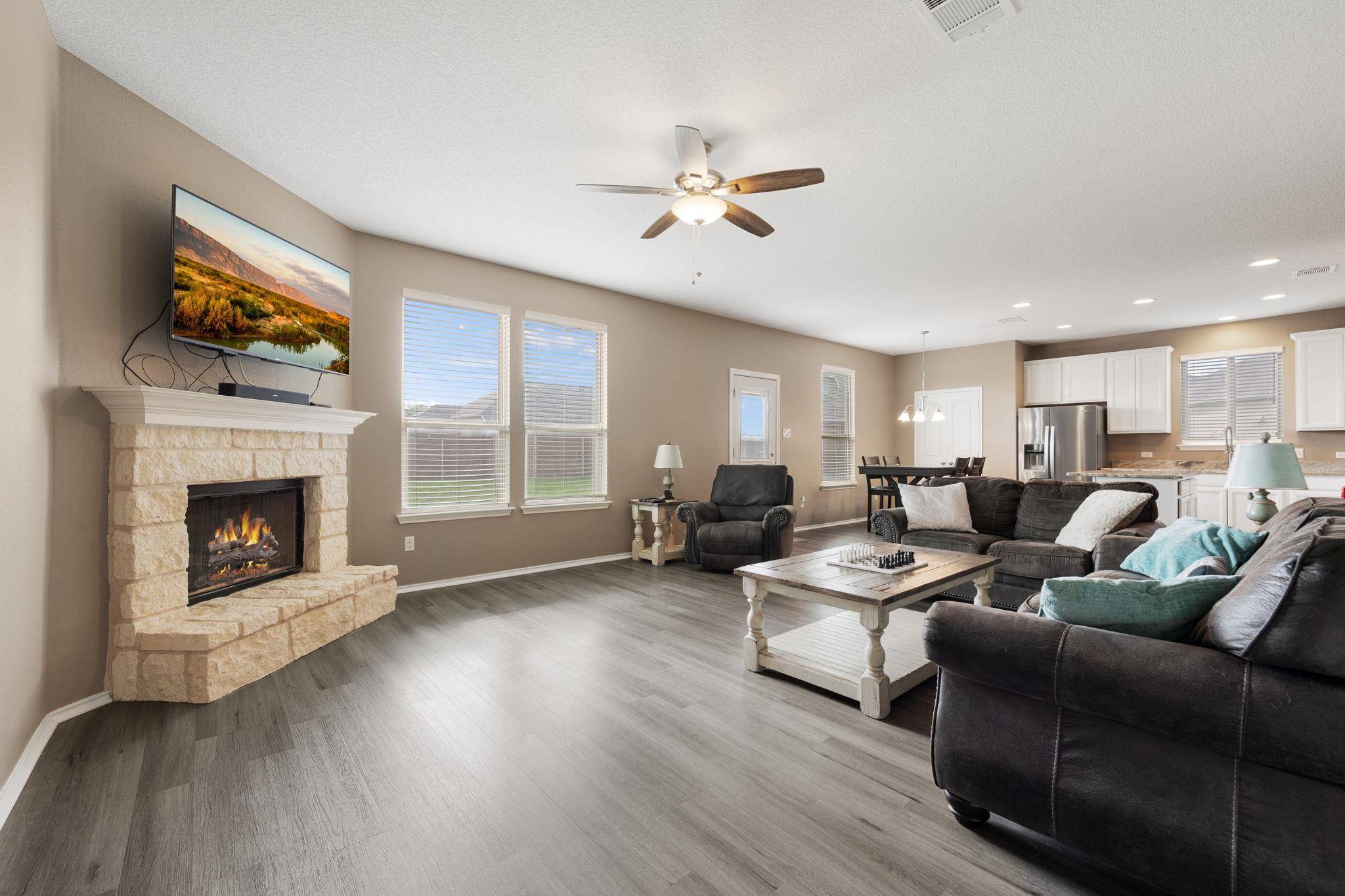 412 Perryville LOOP, Liberty Hill, TX 78642