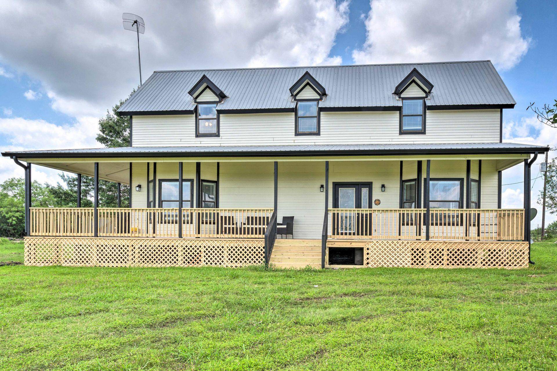 15805 Richards DR, Del Valle, TX 78617
