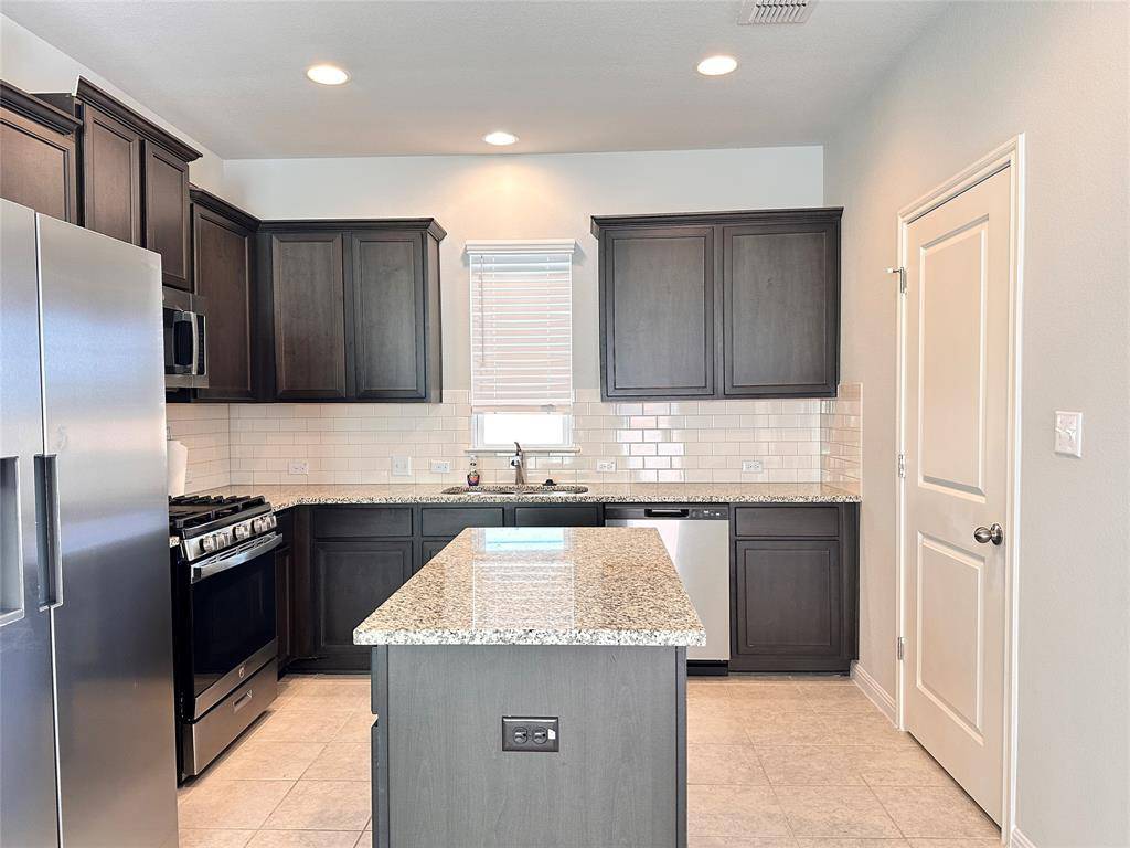 137 Rustic Glen DR, San Marcos, TX 78666