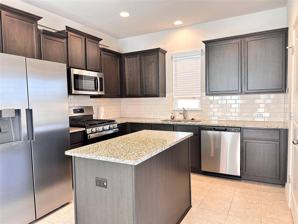 137 Rustic Glen DR, San Marcos, TX 78666