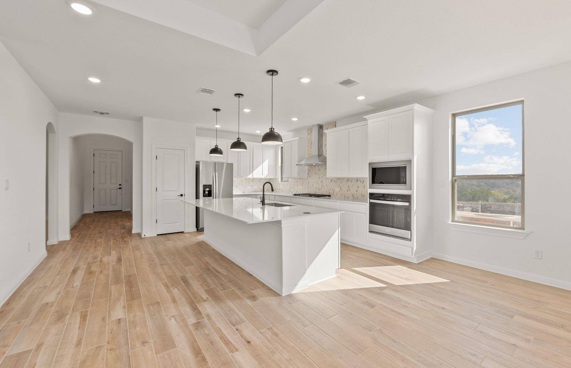 601 Ridge Point DR, Georgetown, TX 78628