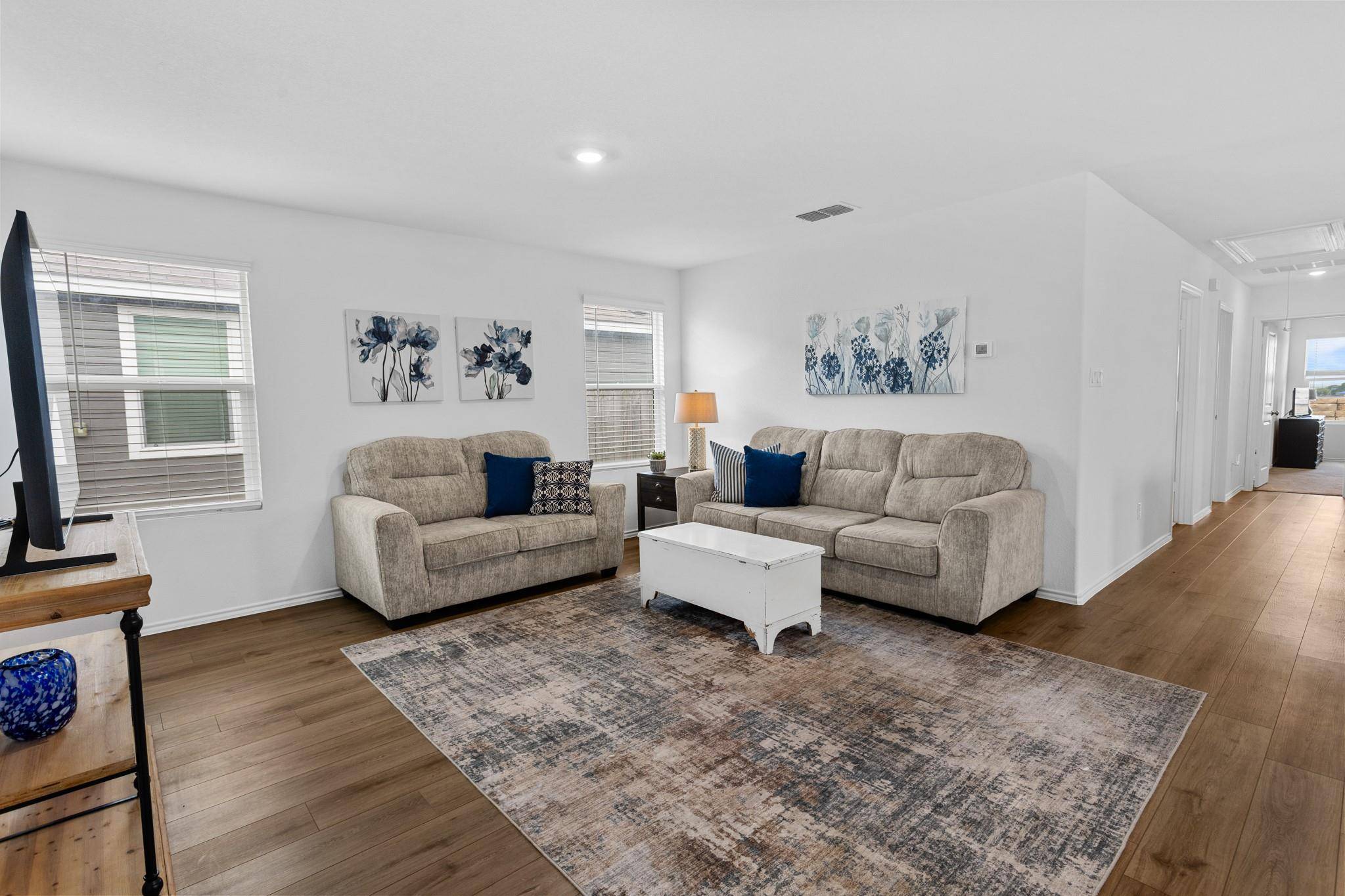 584 Commander Abbott DR, Jarrell, TX 76537