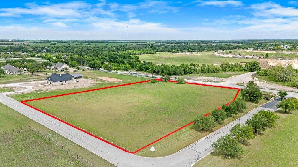 377 Heritage LOOP, Hutto, TX 78634