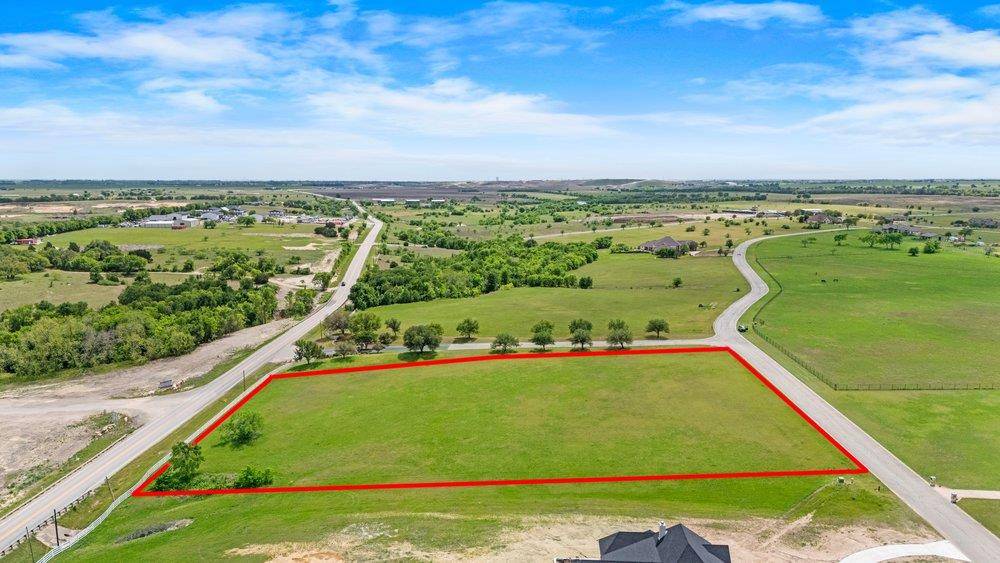 377 Heritage LOOP, Hutto, TX 78634