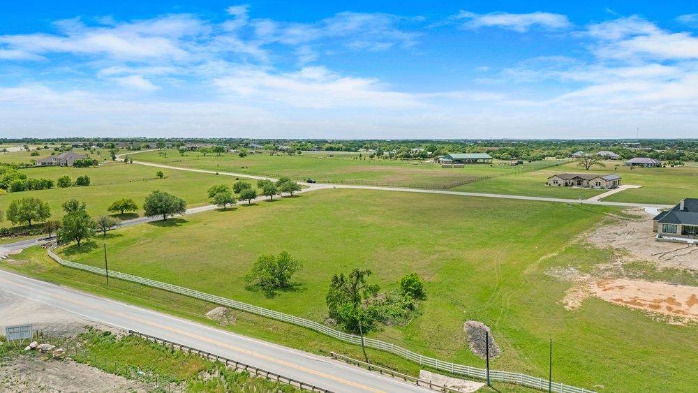 377 Heritage LOOP, Hutto, TX 78634