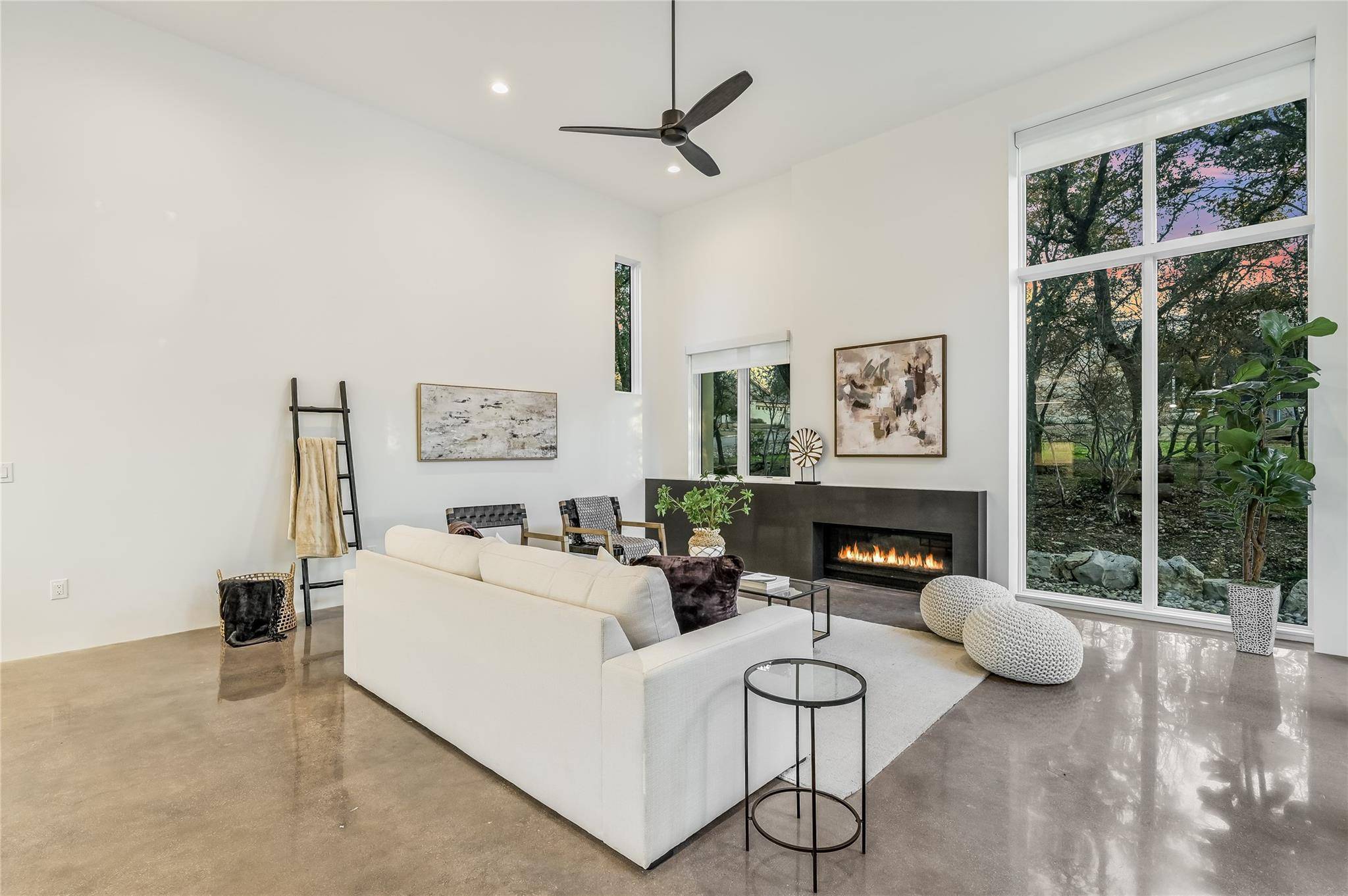 321 Tulley CT, Wimberley, TX 78676