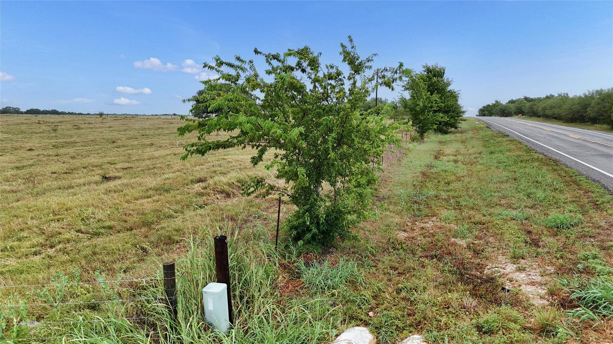 2085 E Highway 237, Round Top, TX 78954