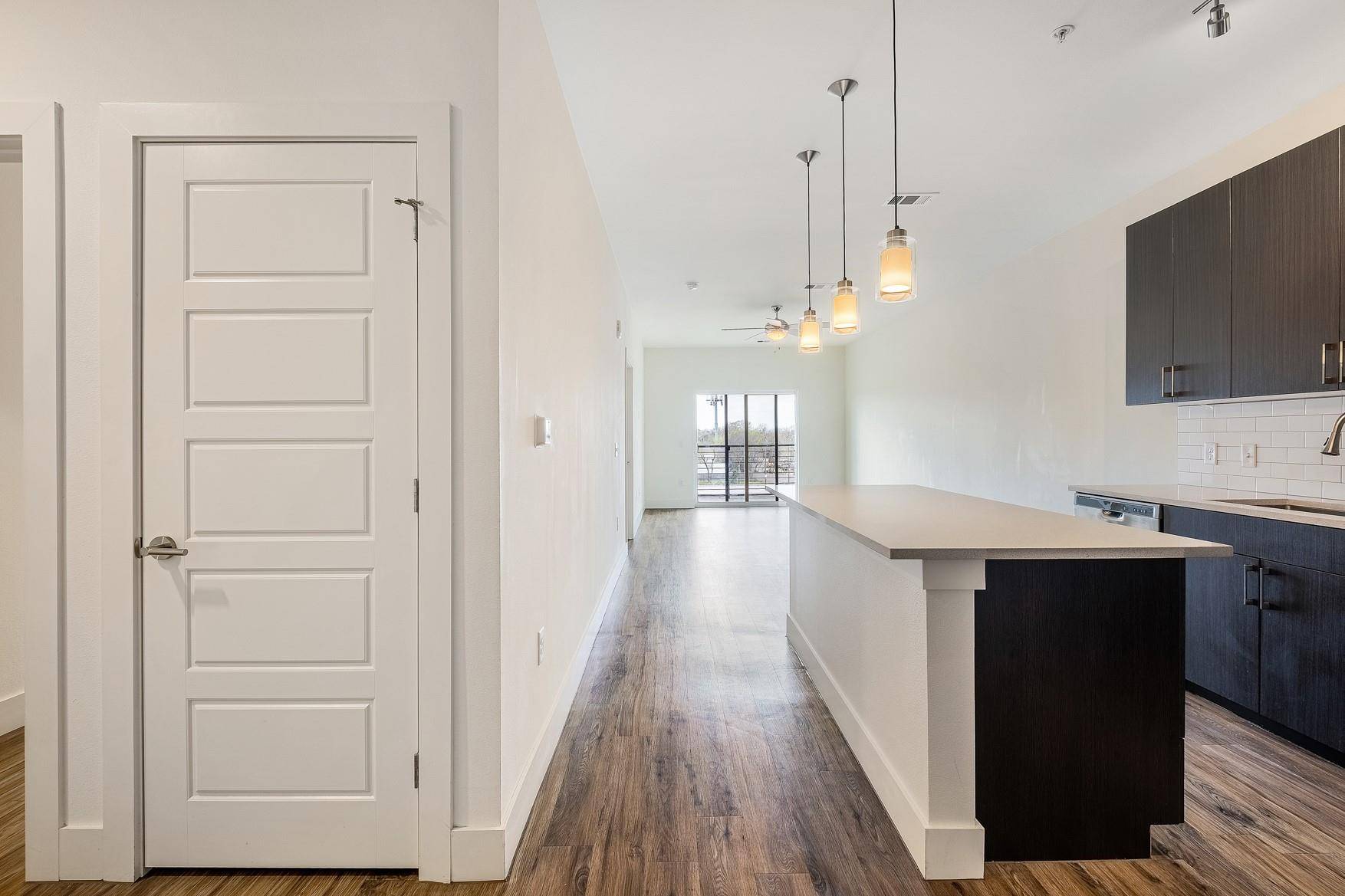 6444 Burnet RD #207, Austin, TX 78757