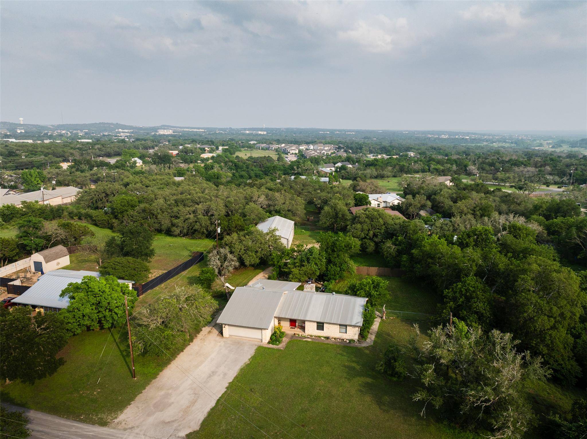 191 Bonnie DR, Dripping Springs, TX 78620