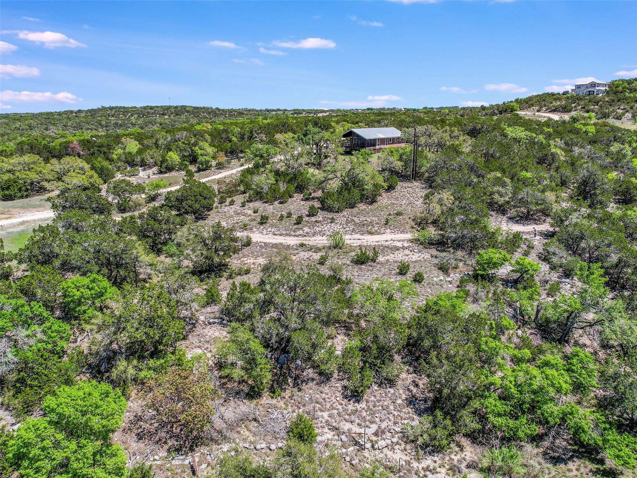 910 Plant Lady LN, Dripping Springs, TX 78620