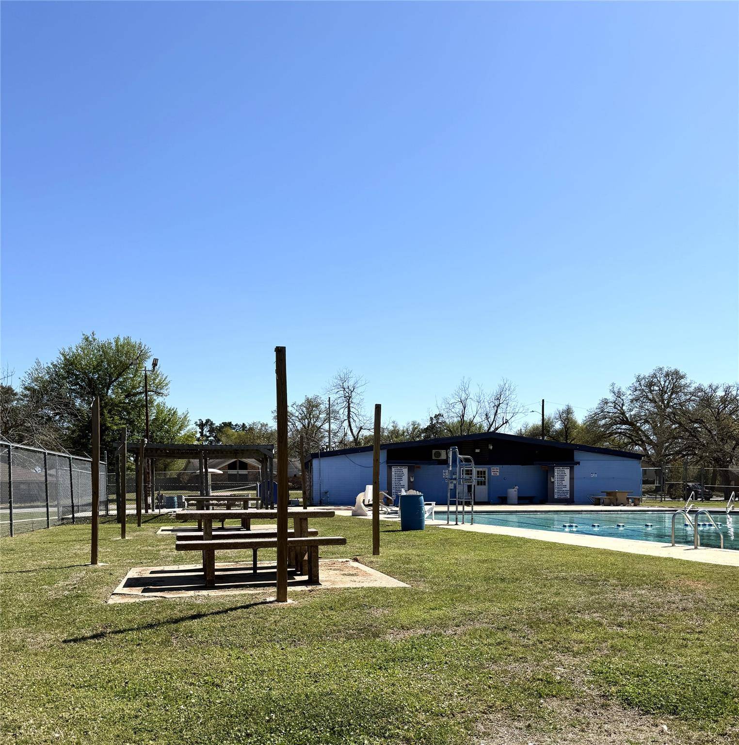 Address not disclosed, Rockdale, TX 76567