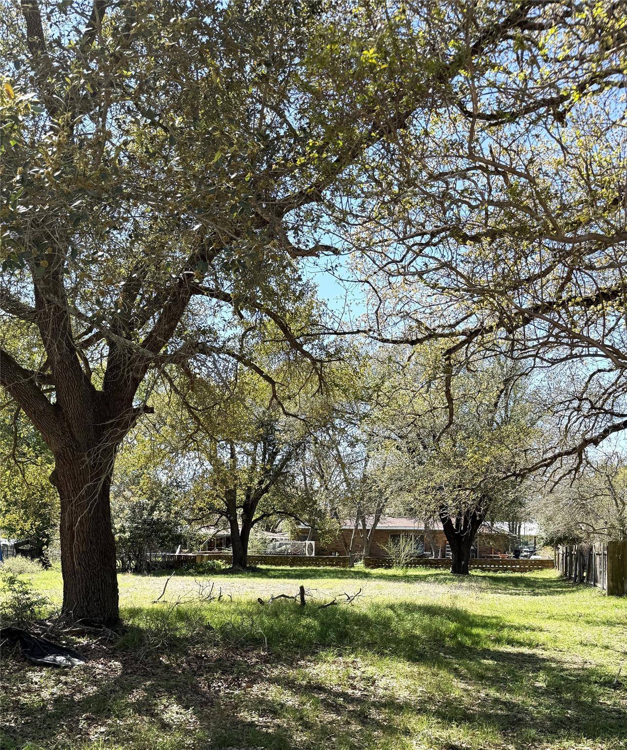 Address not disclosed, Rockdale, TX 76567