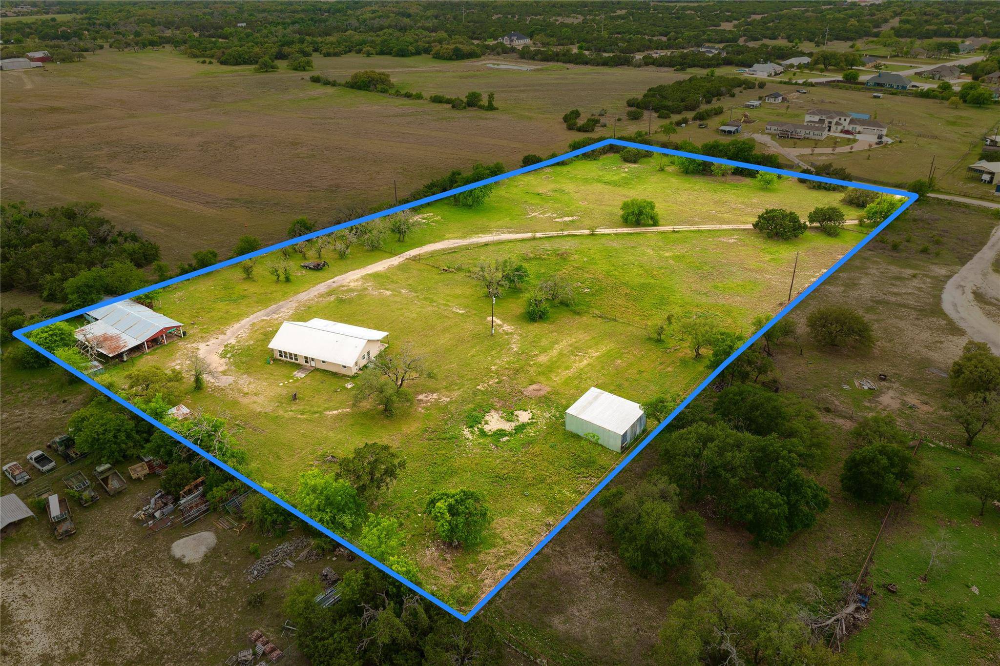 1301 Live Oak TRL, Liberty Hill, TX 78642