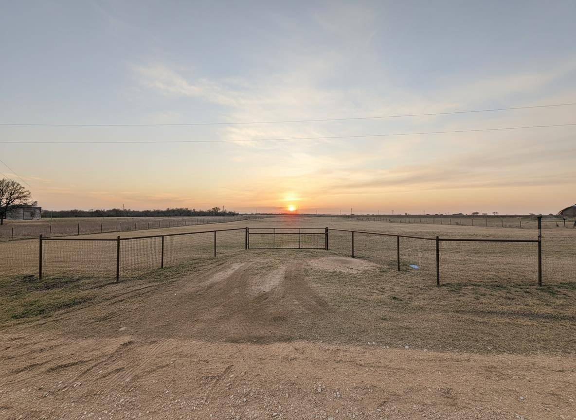 4622 County Road 429, Rockdale, TX 76567