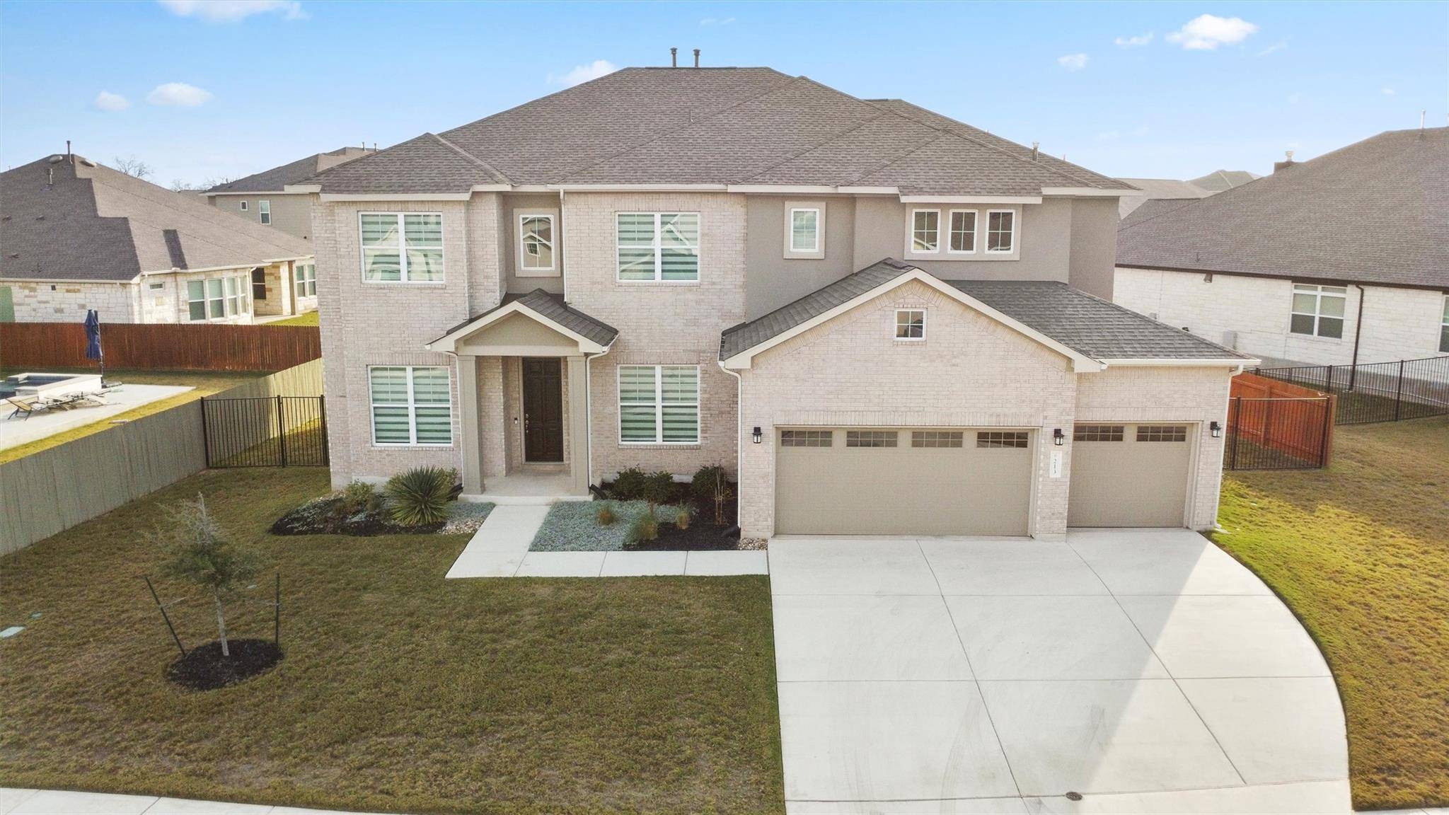 213 Great Lawn BND, Liberty Hill, TX 78642