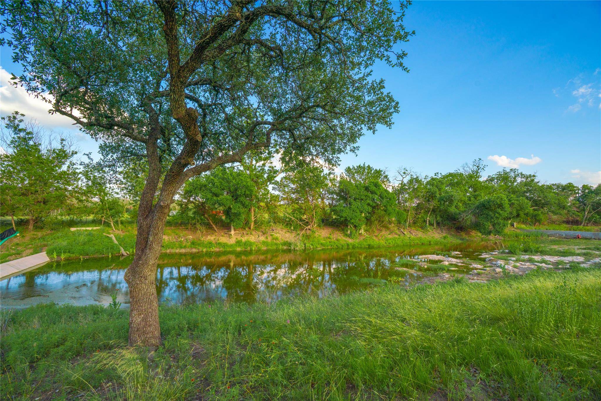 000 Twisted Vine RNCH, Johnson City, TX 78636