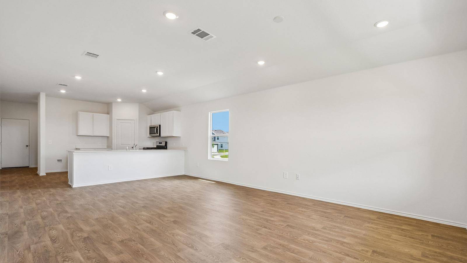 12020 Pike BND, Mustang Ridge, TX 78610