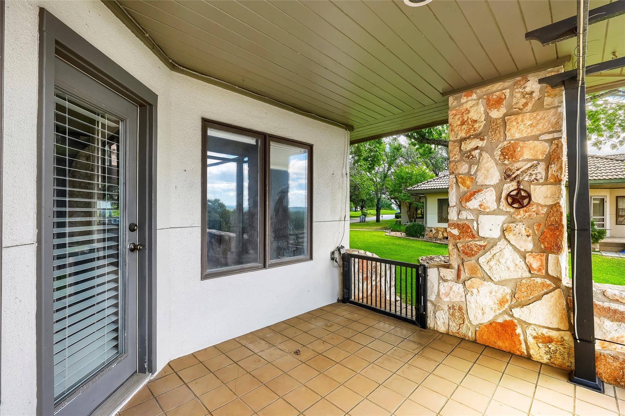 1607 Clubhouse Hill DR, Spicewood, TX 78669