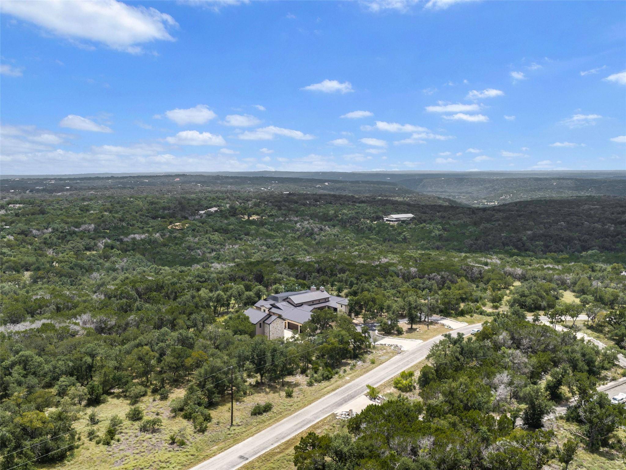 435 Gardenia DR, Wimberley, TX 78676