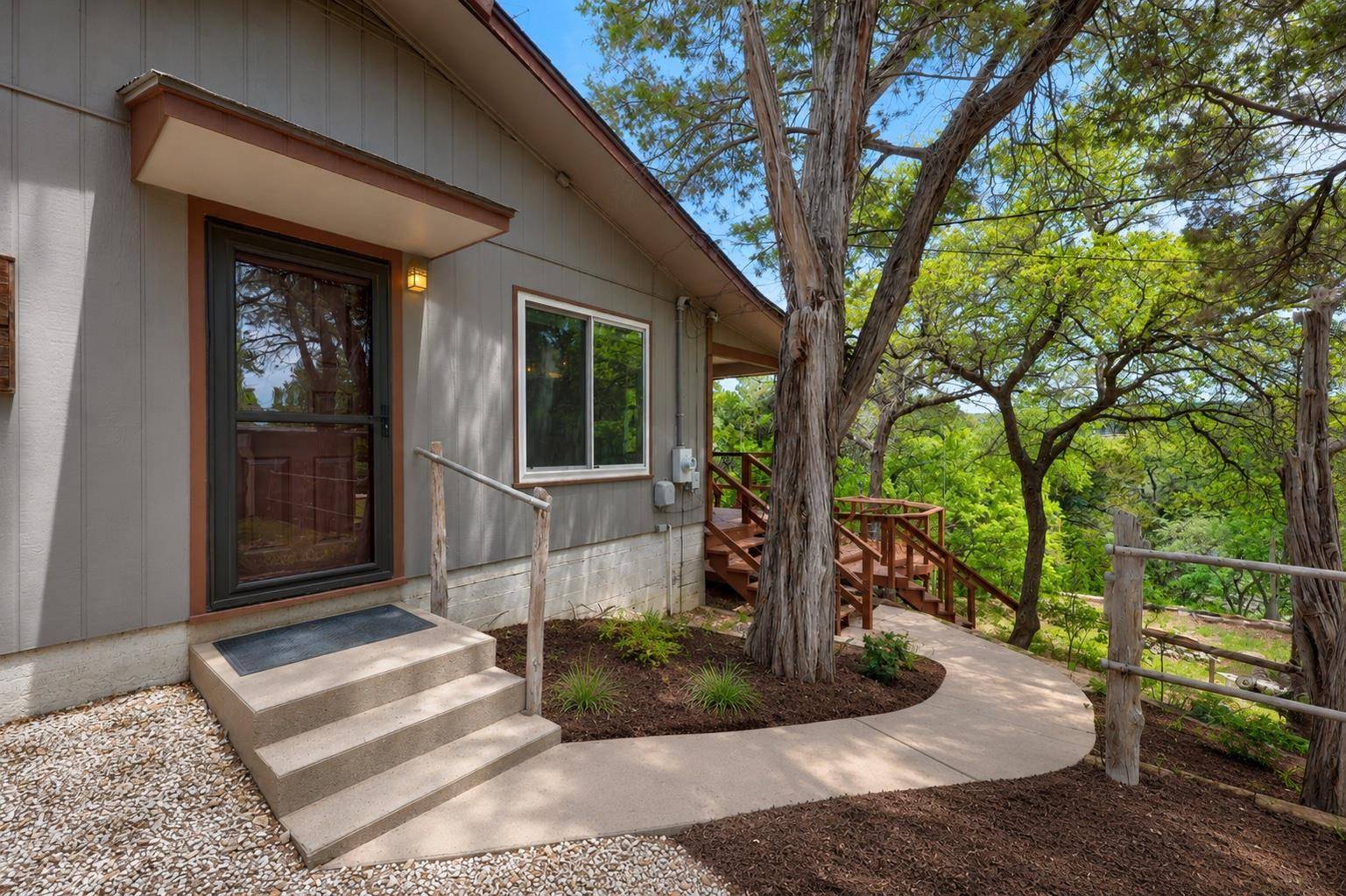 17129 E Darleen DR, Leander, TX 78641
