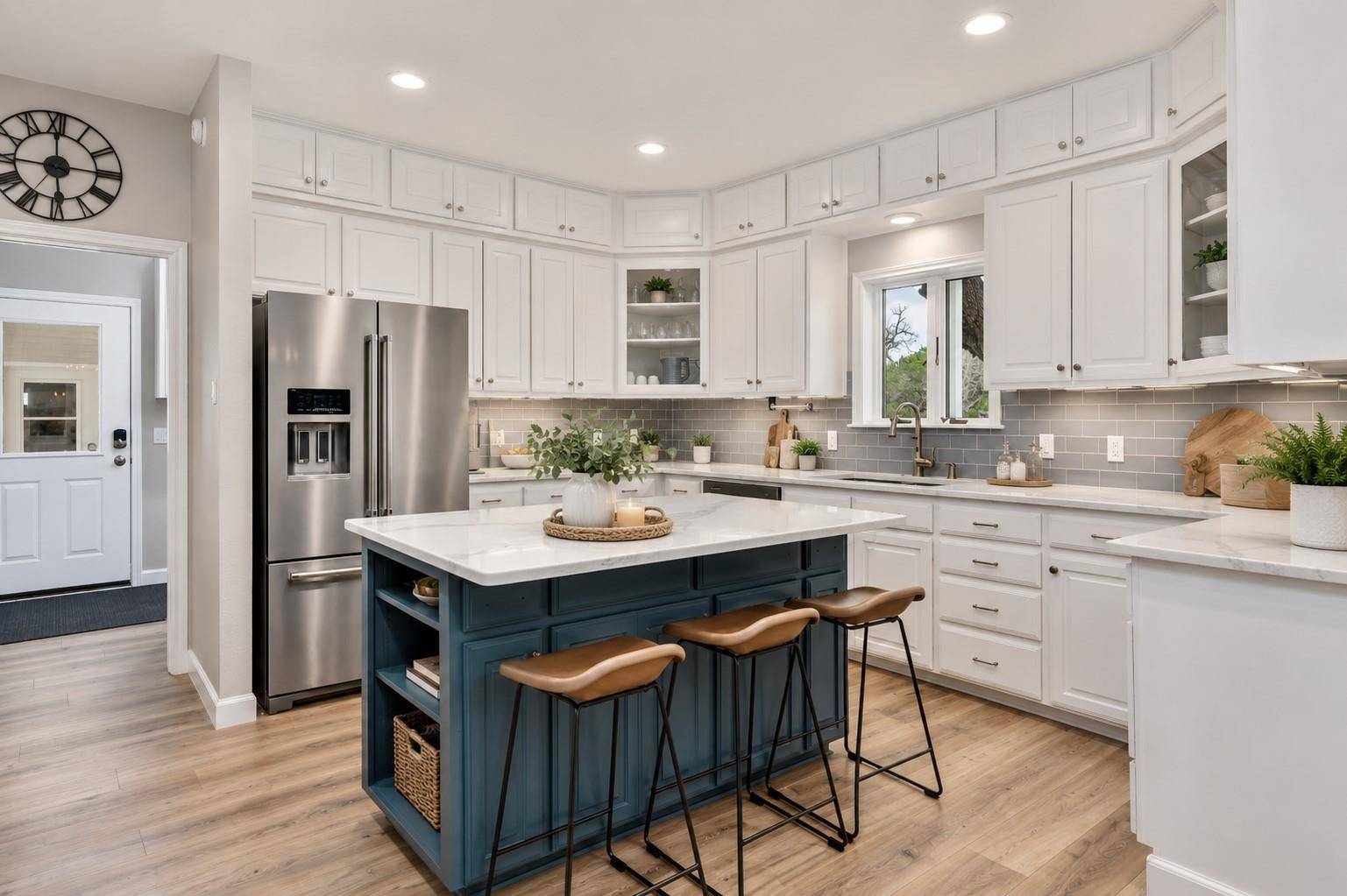 330 Live Oak Hills CT, San Marcos, TX 78666